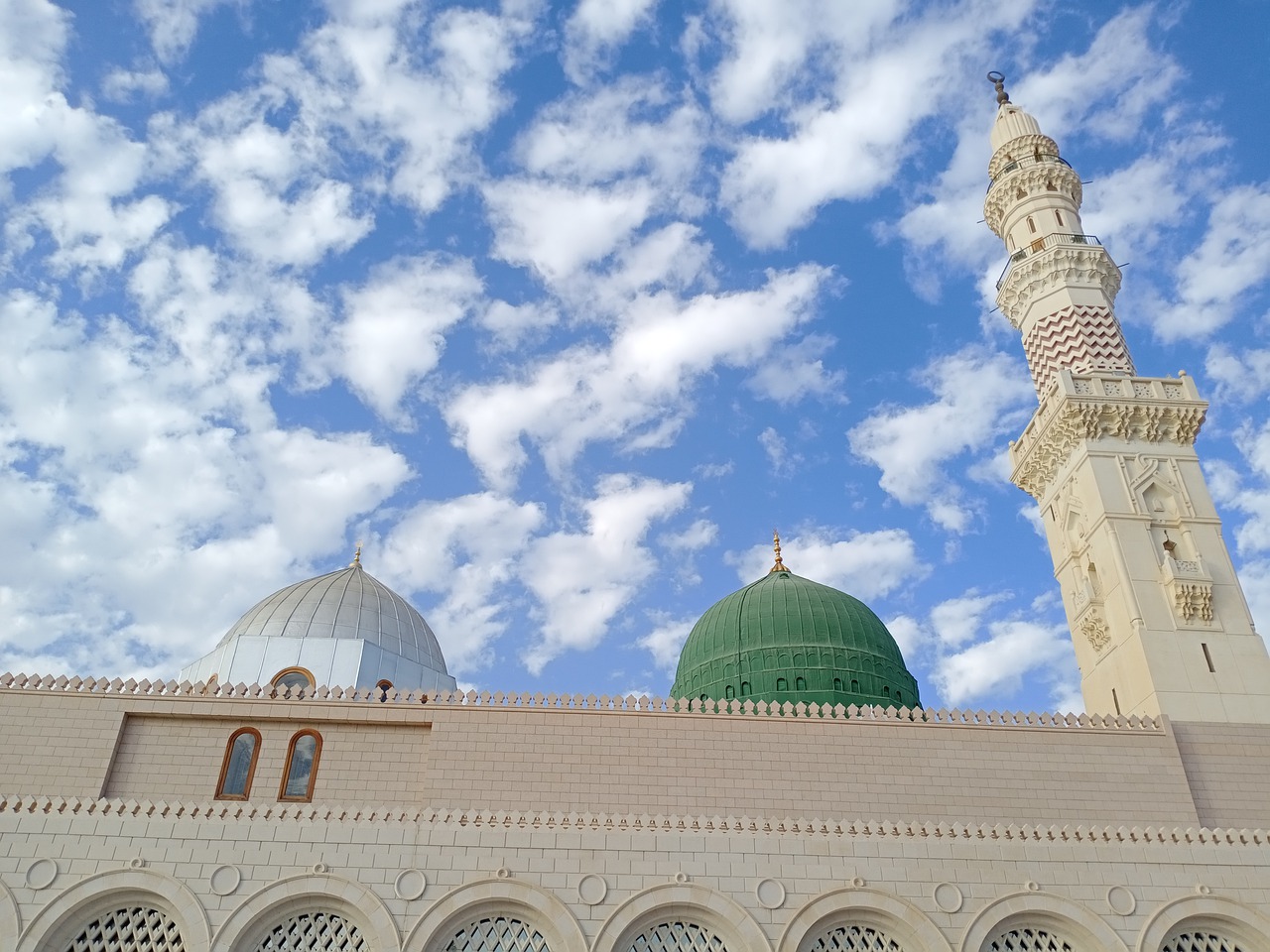 Now People Can Get an Online Umrah Visa - by Sheikh Muhammad Omar - Medium